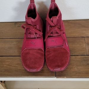 Maroon Puma Ignite sneakers
